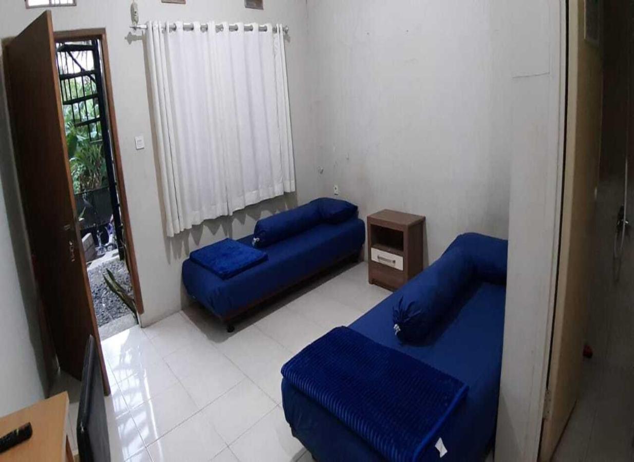 Nabila Syar'I Guest House Padalarang Exterior foto